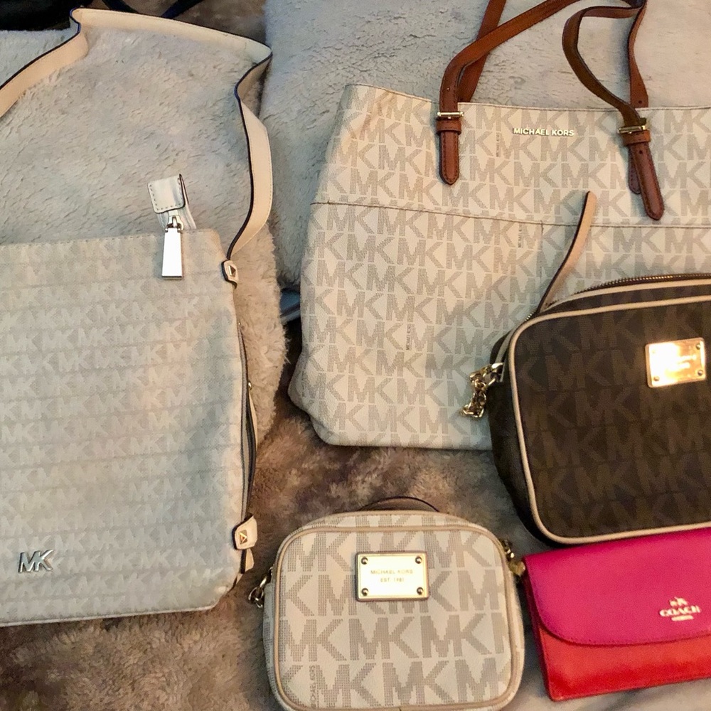 Micheal Korr Purses Lot